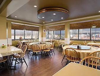 ** Мотель Nice Inn Эдмонтон Канада